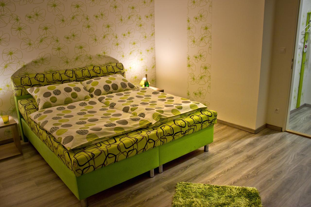 Motel Goerfoel Velky Meder Luaran gambar