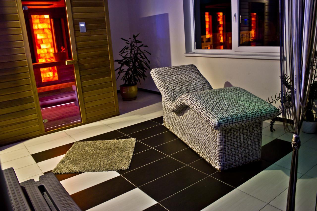 Motel Goerfoel Velky Meder Luaran gambar