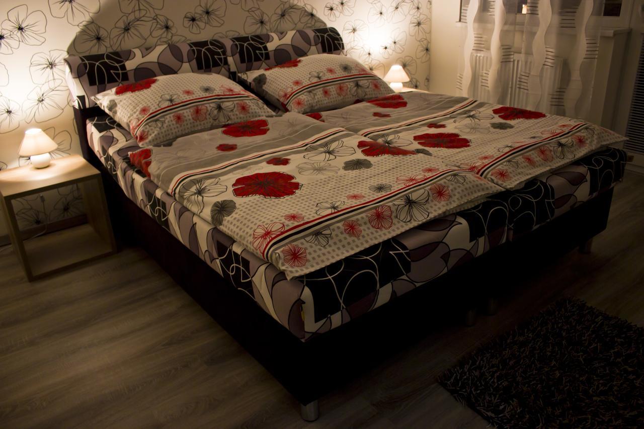 Motel Goerfoel Velky Meder Luaran gambar